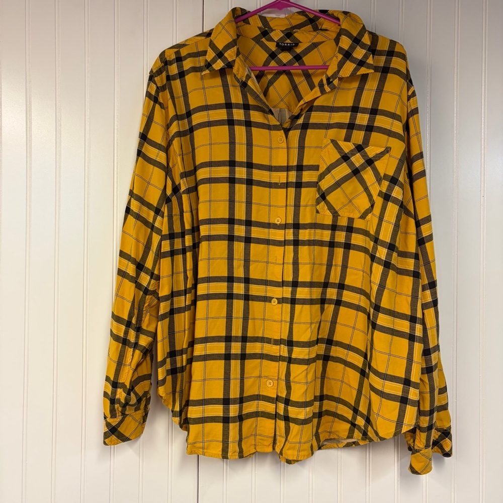 Torrid Yellow and Black Plaid Long Sleeve Button Down 2 2X